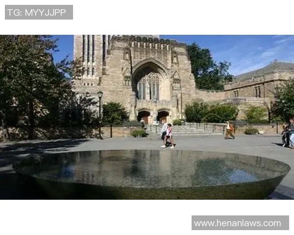 天竺青年与图圣马丁的碰撞：探索时尚与文化的交汇点