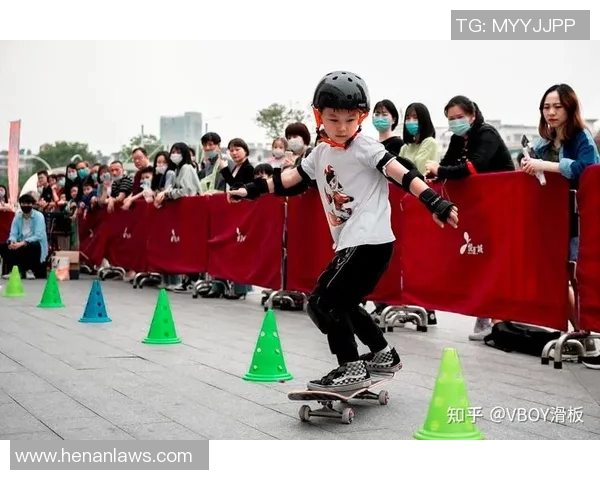 滑板文化的碰撞与融合上海滑板队的区域防守策略探秘